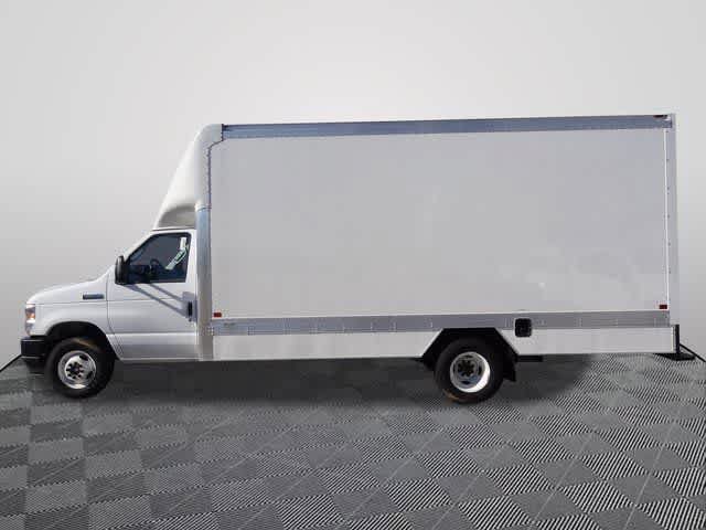 New 2024 Ford E-450 and Econoline 450 Super Duty RWD image 2
