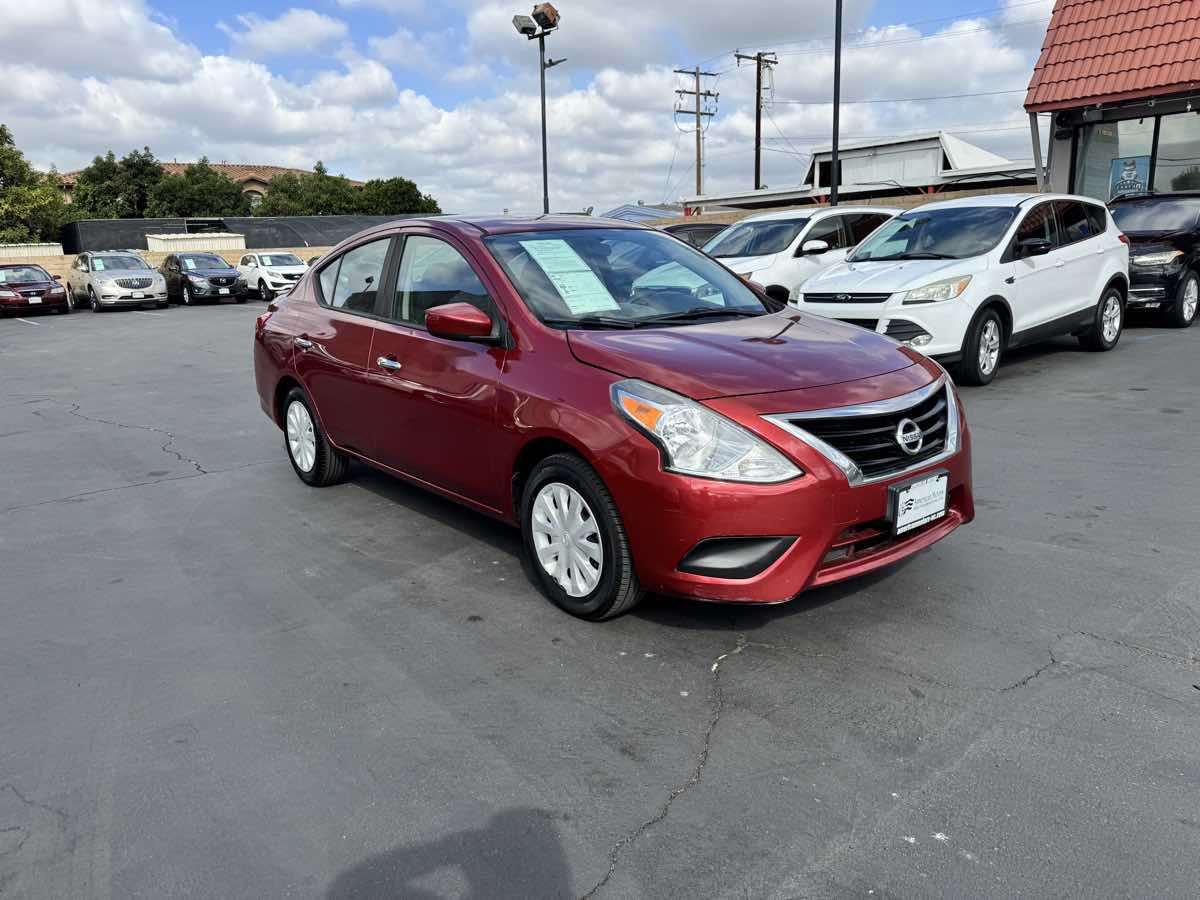 Used 2018 Nissan Versa SV FWD image 8