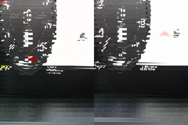 Used 2023 Land Rover Defender 110 S image 11