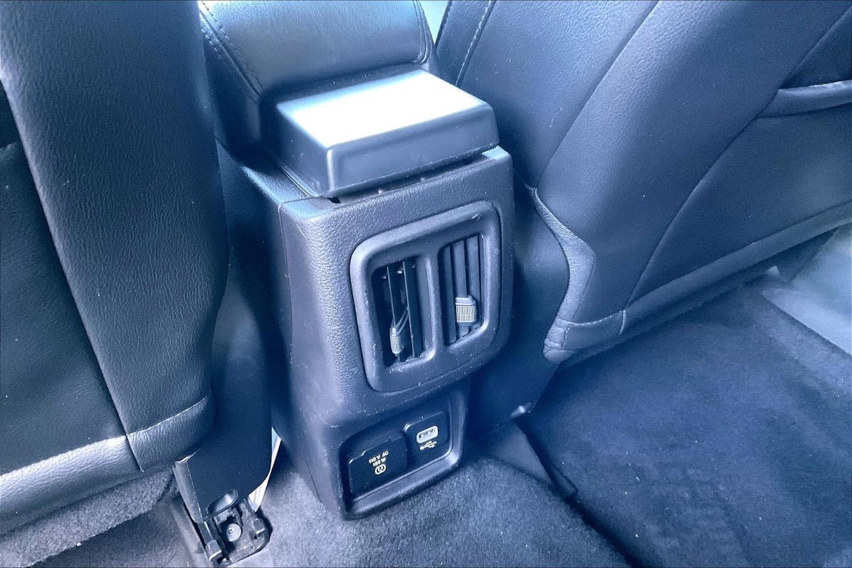 Used 2019 Jeep Compass Altitude FWD image 31