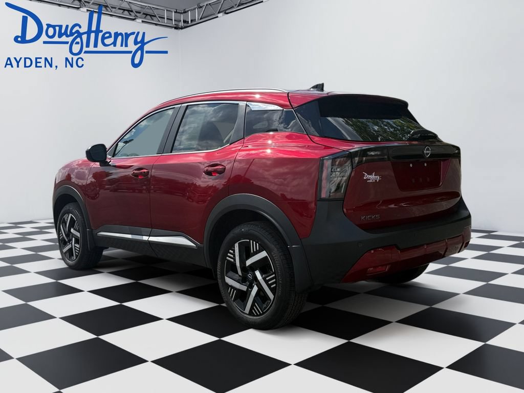 Used 2026 Nissan Kicks SV FWD image 3