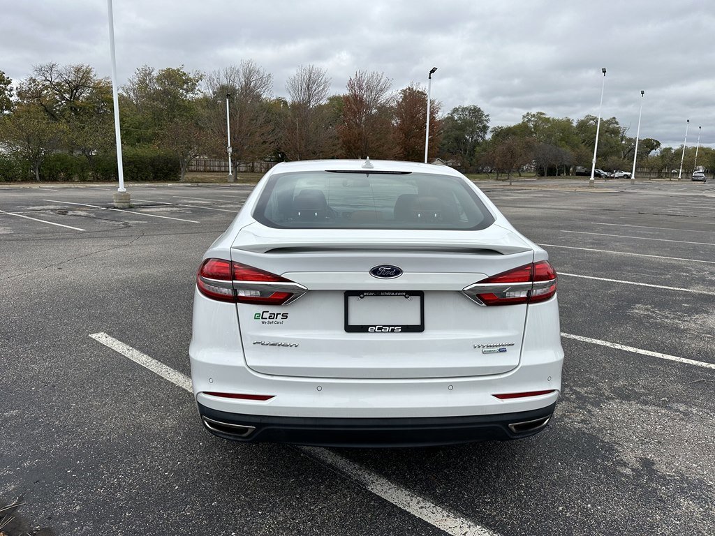 Used 2019 Ford Fusion Titanium image 11
