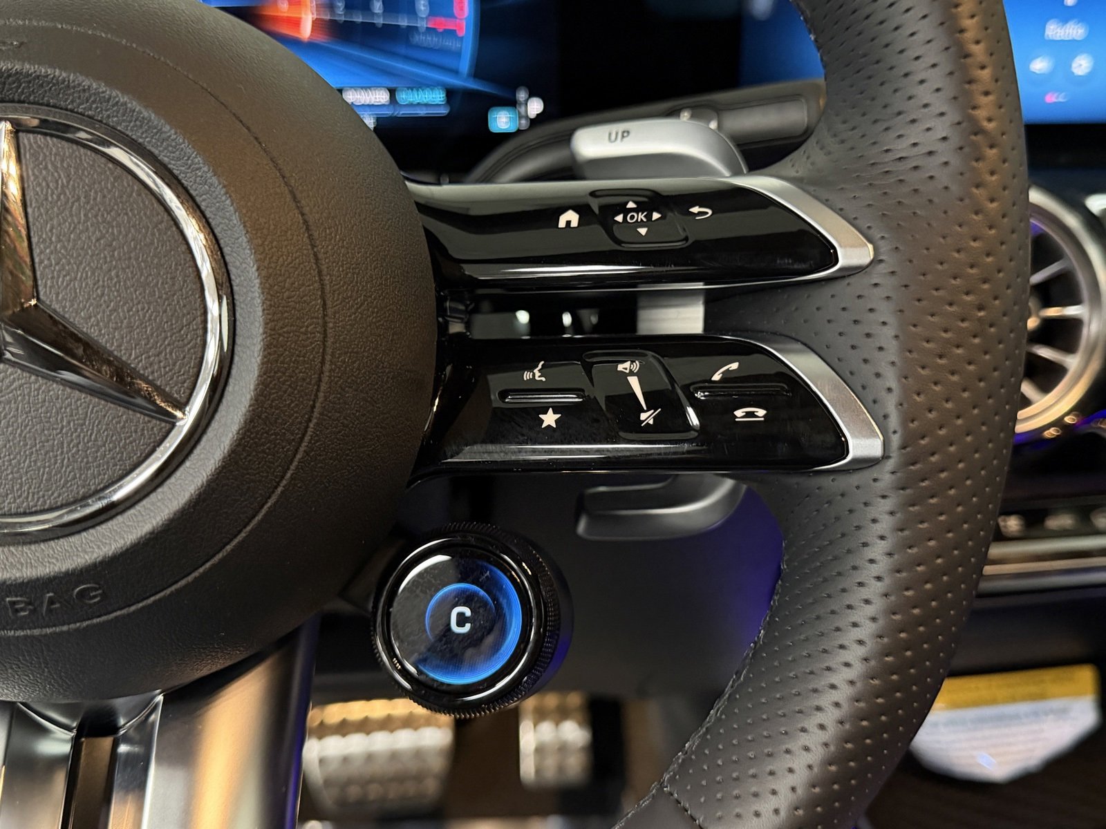 Used 2025 Mercedes-Benz GLA 35 AMG 4MATIC image 31