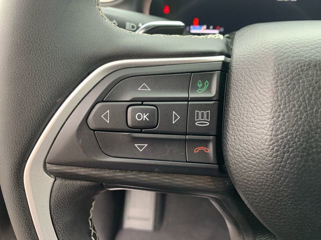 Used 2024 Jeep Grand Cherokee Altitude AWD/4WD image 22