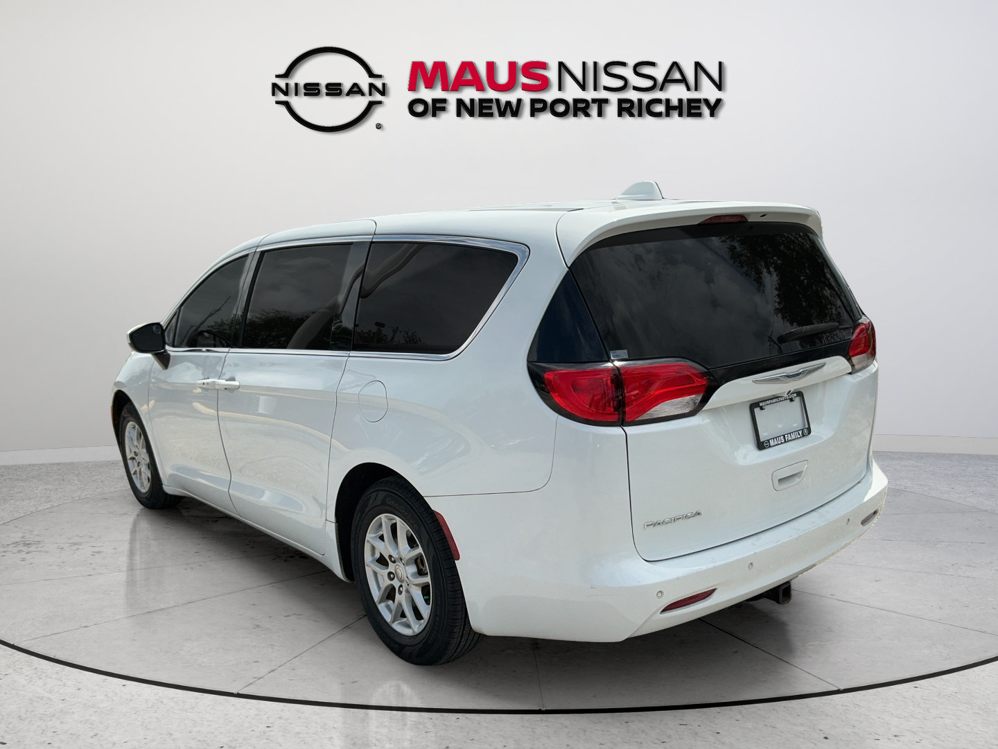 Used 2019 Chrysler Pacifica LX FWD image 7