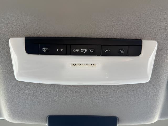 Certified 2025 Nissan Kicks Play S image 11