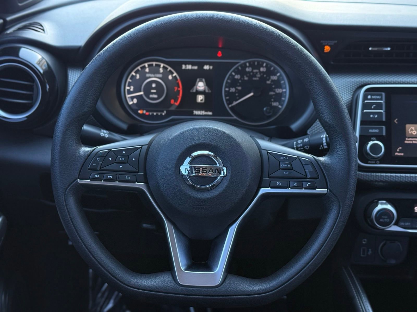 Used 2020 Nissan Kicks SV image 32