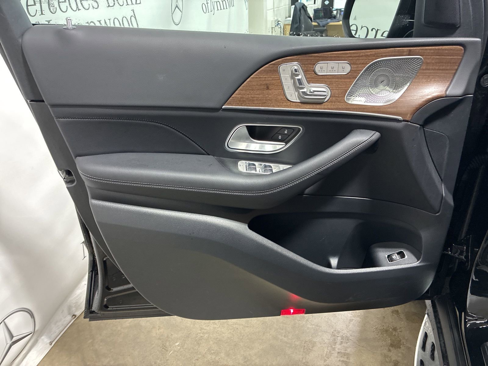 Used 2026 Mercedes-Benz GLE 580 4MATIC image 16