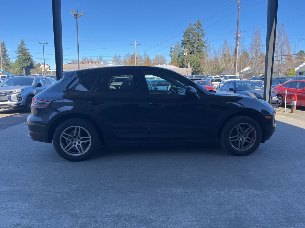 Used 2017 Porsche Macan image 8