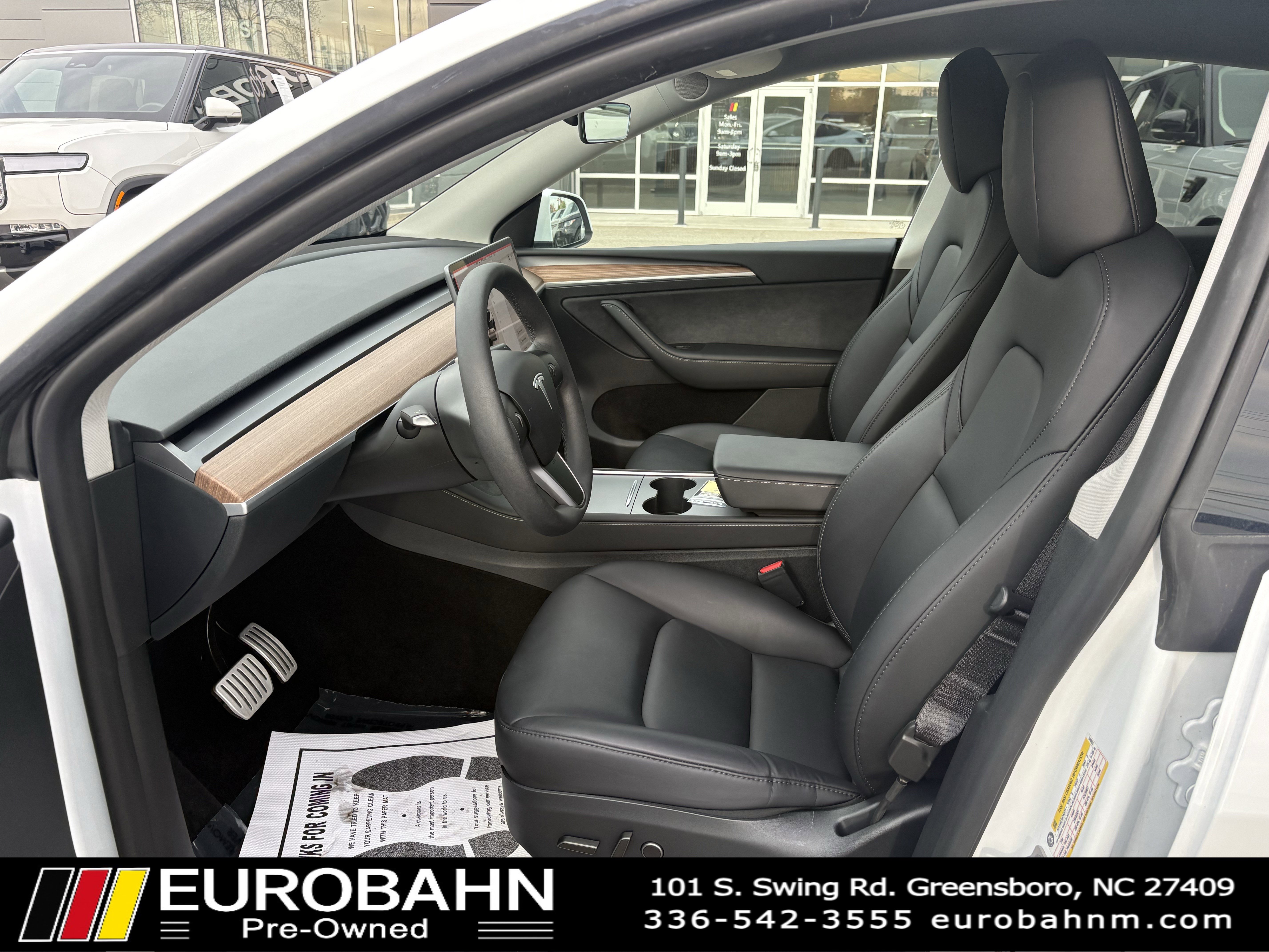 Used 2024 Tesla Model Y Performance image 5