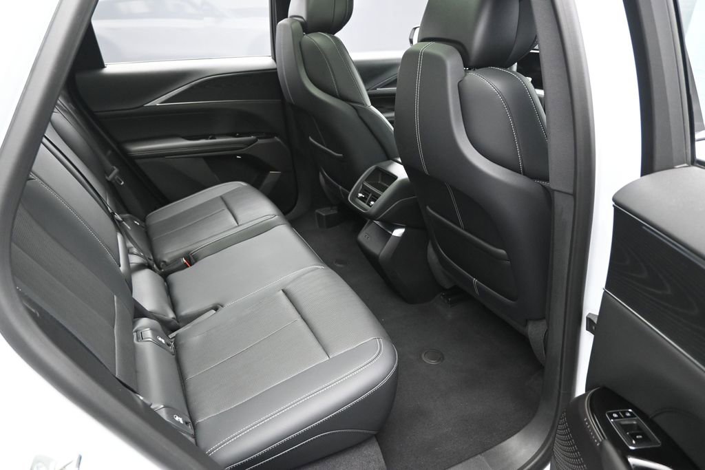 Used 2024 Cadillac Lyriq Sport AWD/4WD image 29