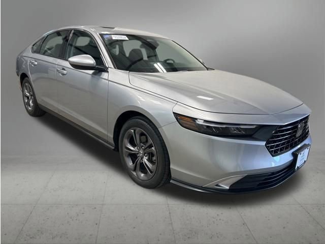 Certified 2023 Honda Accord EX image 4