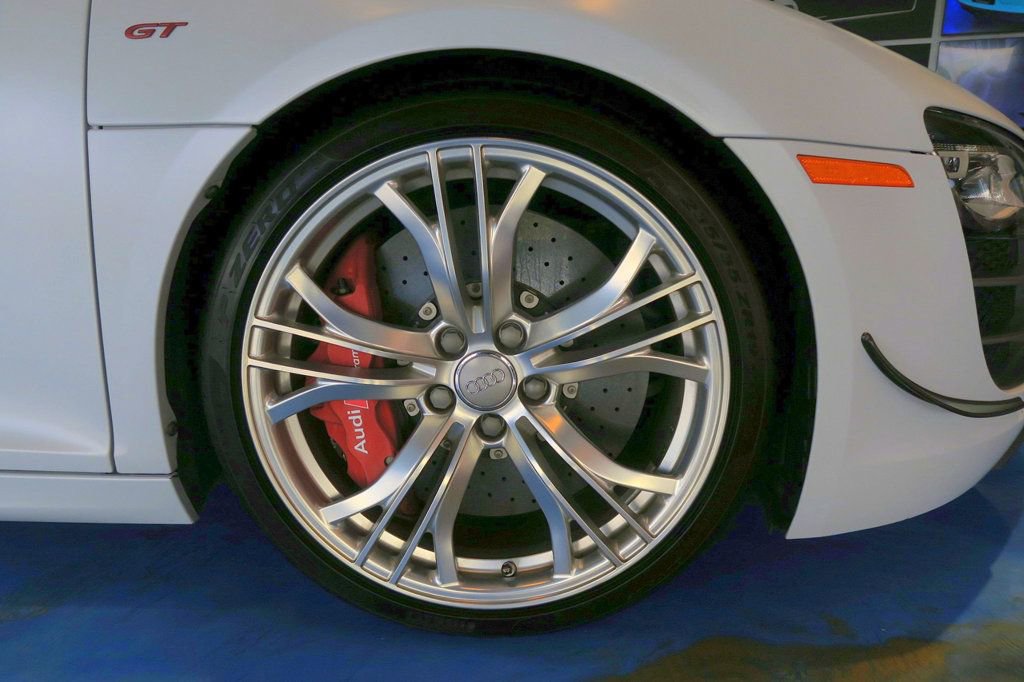 Used 2012 Audi R8 GT w/ Enhanced R8 GT Leather Pkg image 35