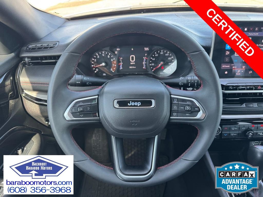 Used 2025 Jeep Compass Trailhawk image 11