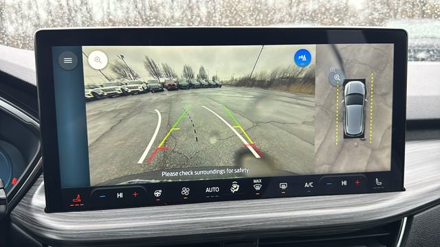 Certified 2023 Ford Escape Platinum w/ Class II Trailer Tow Package image 24