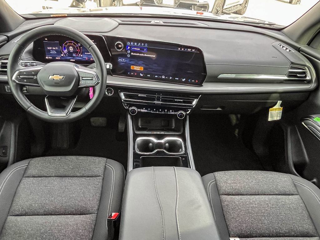 Used 2026 Chevrolet Traverse LT w/ Driver Confidence Package image 11