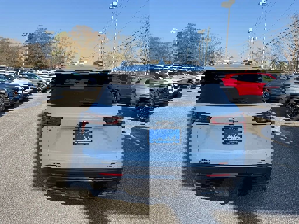 New 2026 Chevrolet Equinox RS w/ LPO, Floor Liner Package image 7