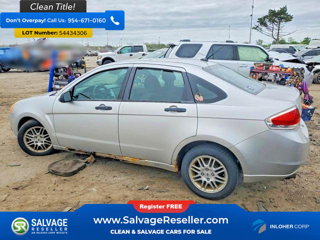 Used 2011 Ford Focus SE FWD image 3