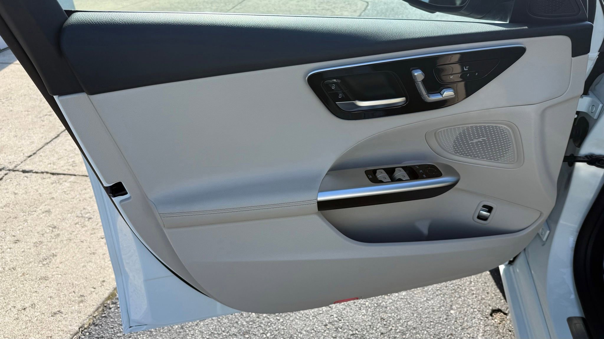 Used 2025 Mercedes-Benz C 300 Sedan image 30