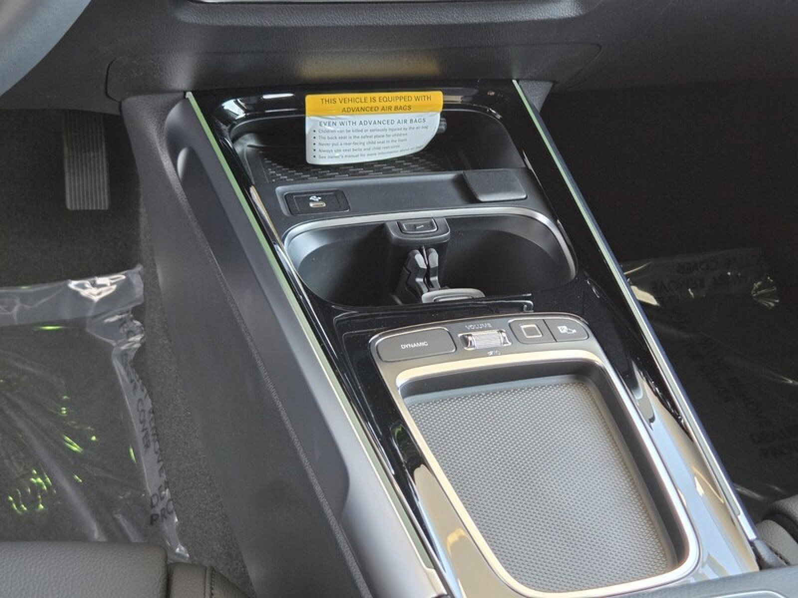 New 2025 Mercedes-Benz GLB 250 image 12