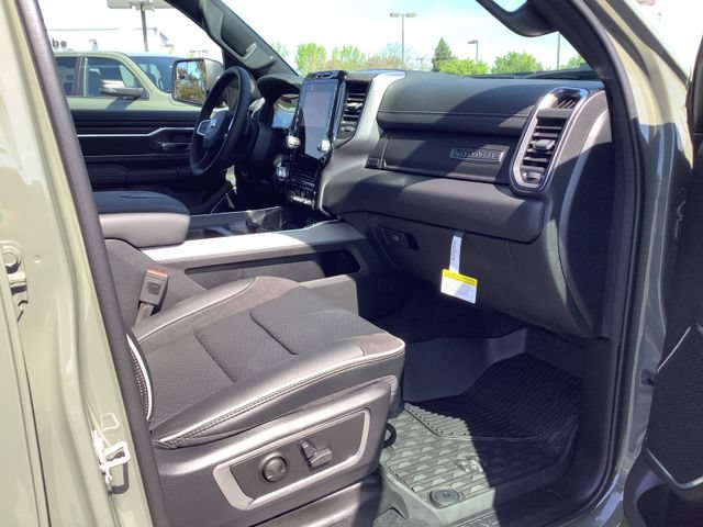 New 2026 RAM 1500 Laramie AWD/4WD image 40