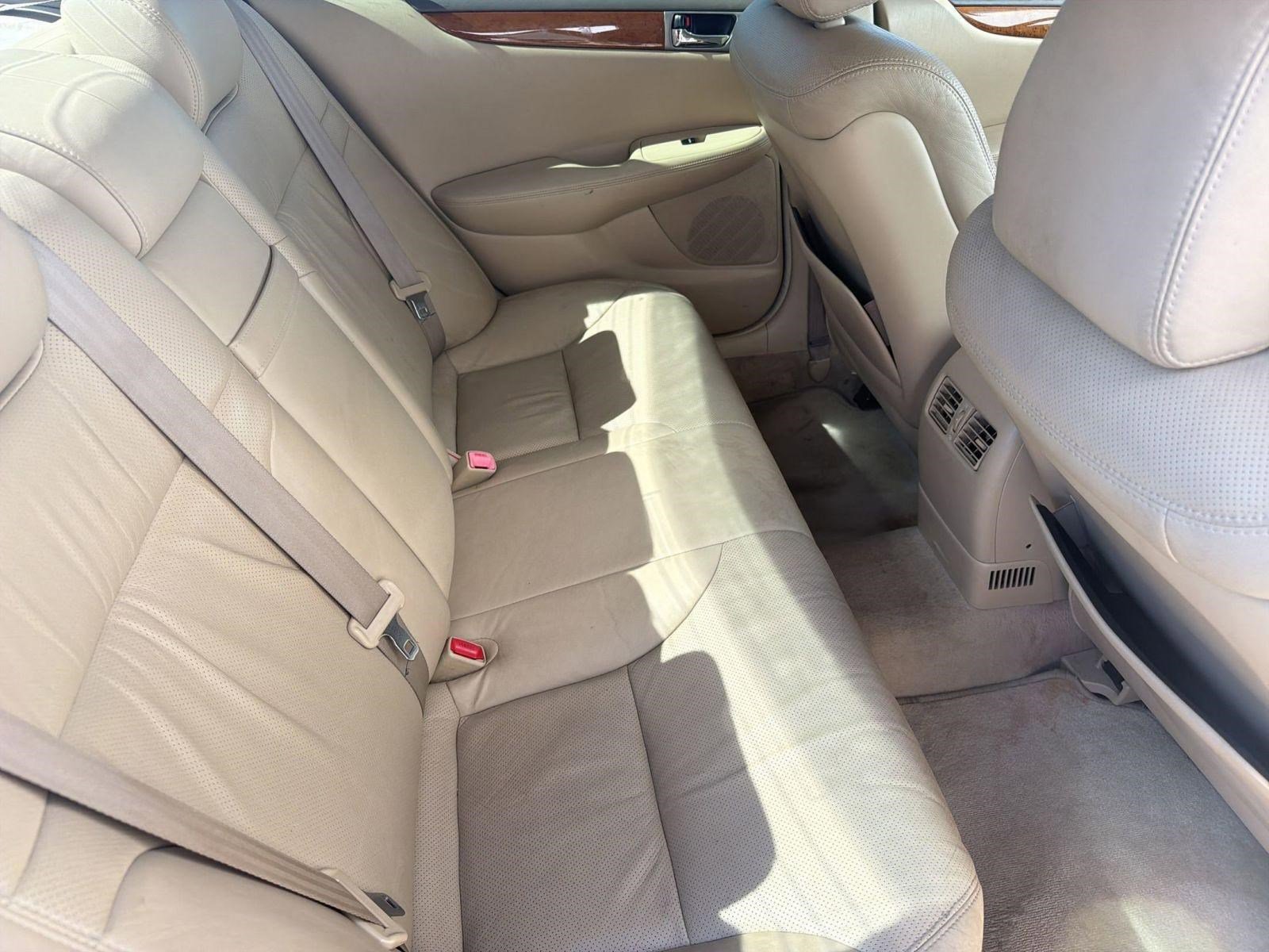 Used 2005 Lexus ES 330 image 30