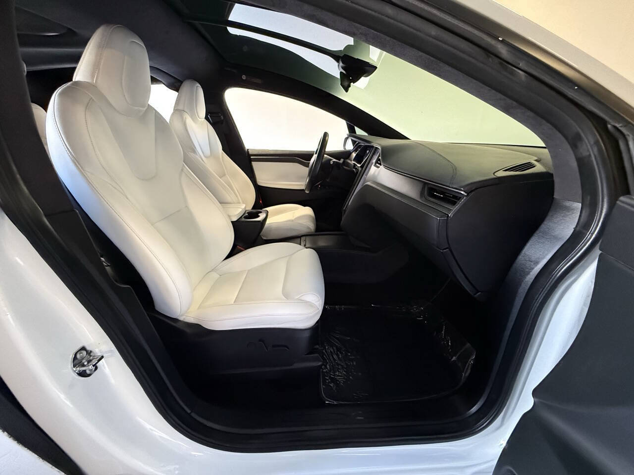 Used 2020 Tesla Model X Performance AWD/4WD image 33
