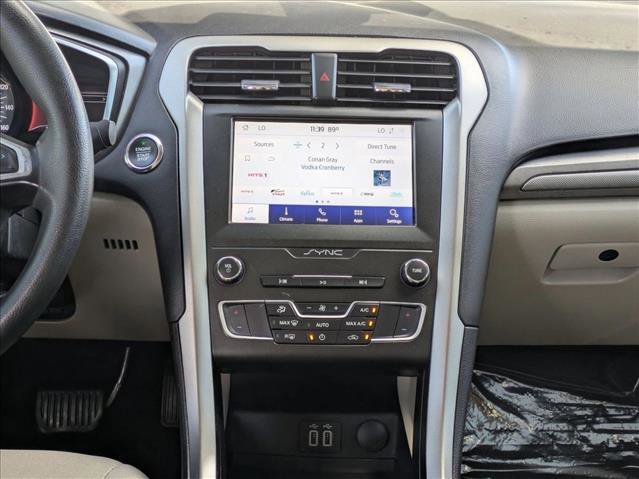 Used 2020 Ford Fusion SE image 14