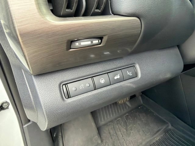 Used 2023 Nissan Pathfinder Platinum w/ Lighting Package (N93) AWD/4WD image 24