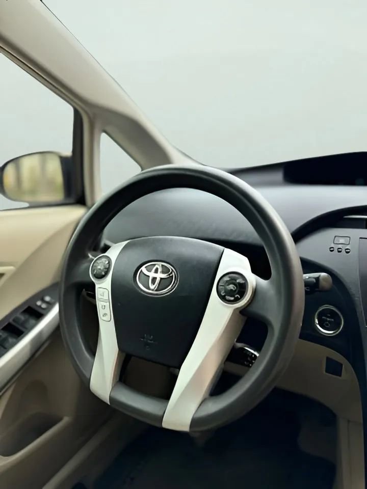 Used 2010 Toyota Prius FWD image 26