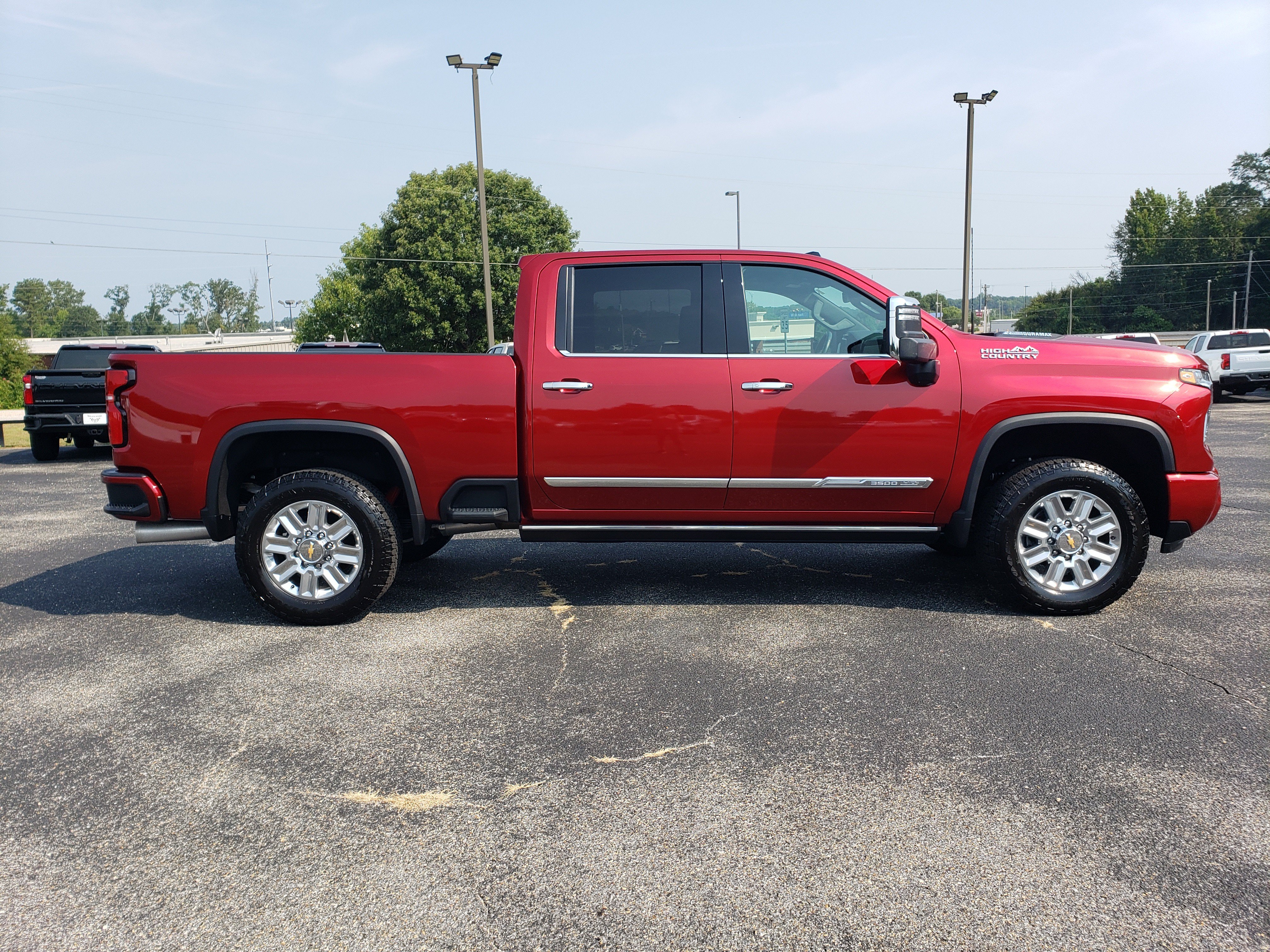 Used 2025 Chevrolet Silverado 3500 High Country w/ High Country Premium Package AWD/4WD image 5