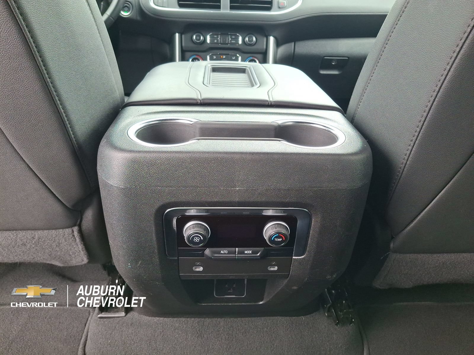 Used 2024 Chevrolet Tahoe LT AWD/4WD image 13