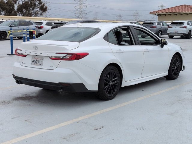 Used 2025 Toyota Camry SE FWD image 5