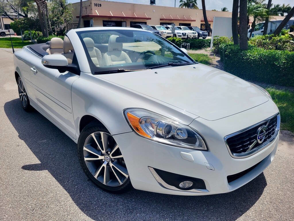 Used 2013 Volvo C70 T5 image 1