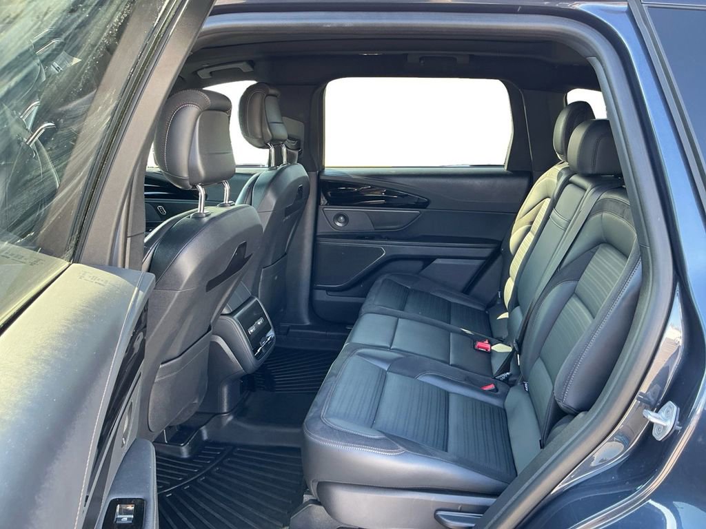 Used 2024 Lincoln Nautilus Reserve w/ Equipment Group 202A image 21