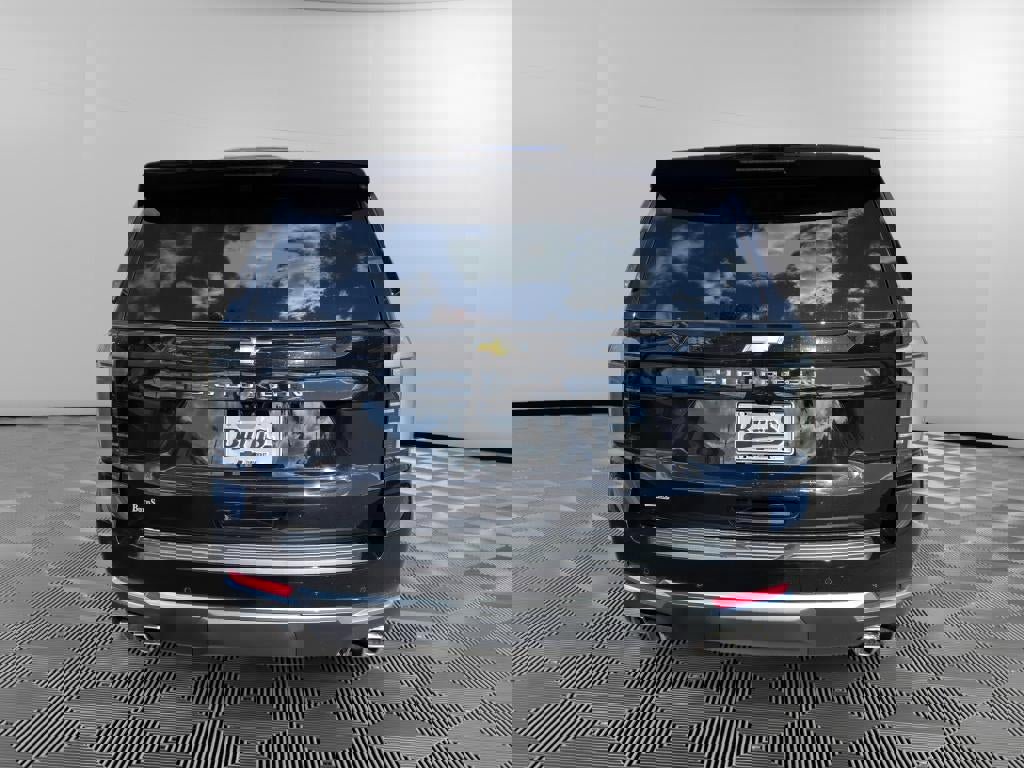 New 2026 Chevrolet Suburban High Country image 6