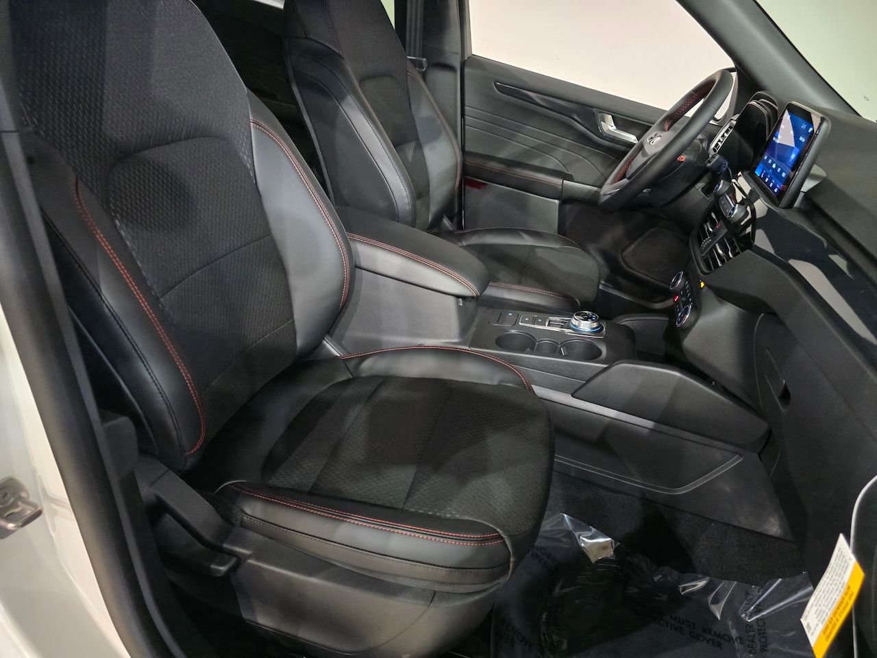 New 2026 Ford Escape ST-Line Select image 39