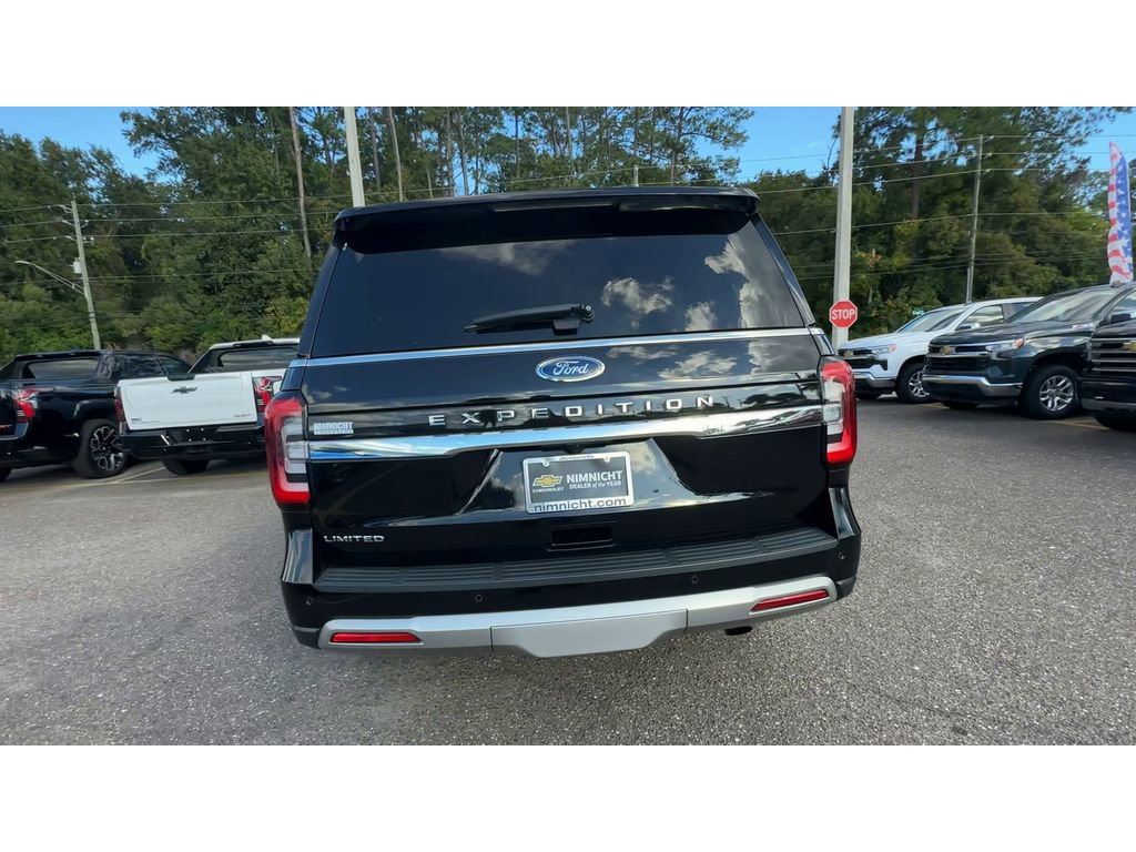 Used 2024 Ford Expedition Limited image 3