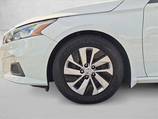 Used 2020 Nissan Altima 2.5 S FWD image 14