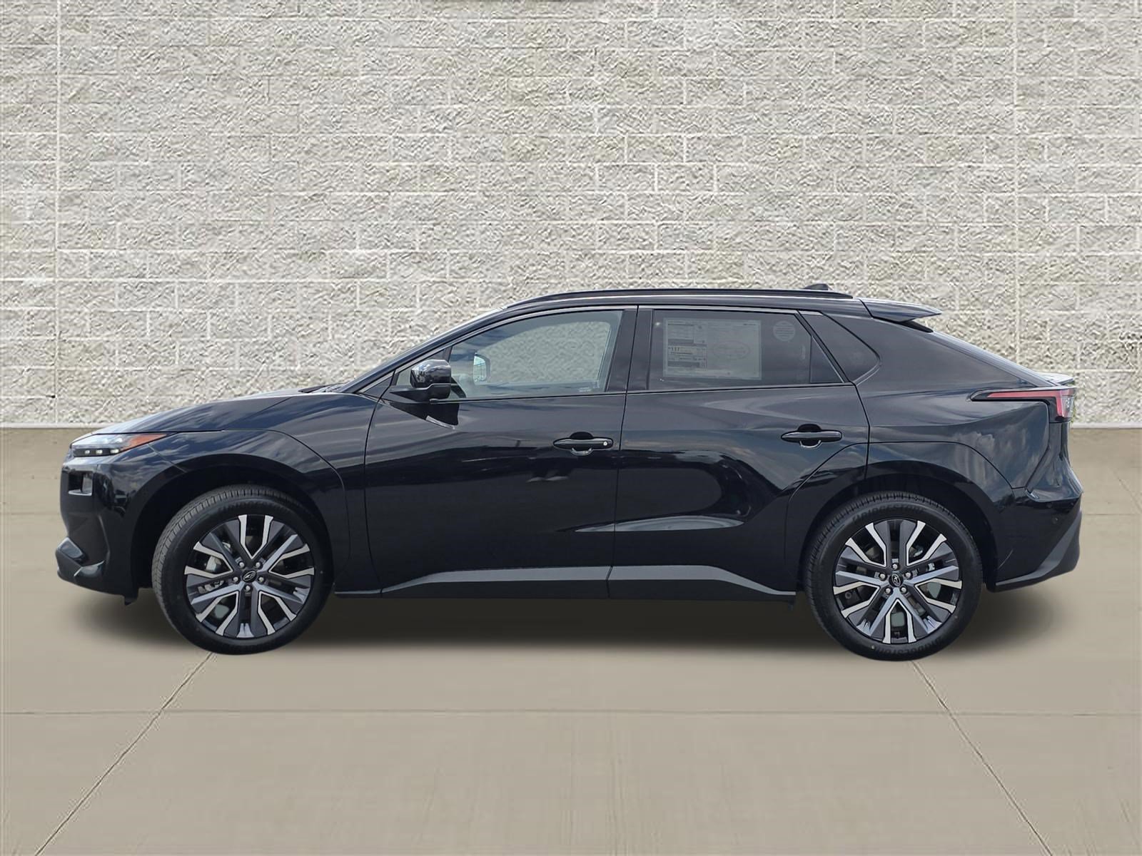 New 2026 Subaru Solterra AWD/4WD image 4