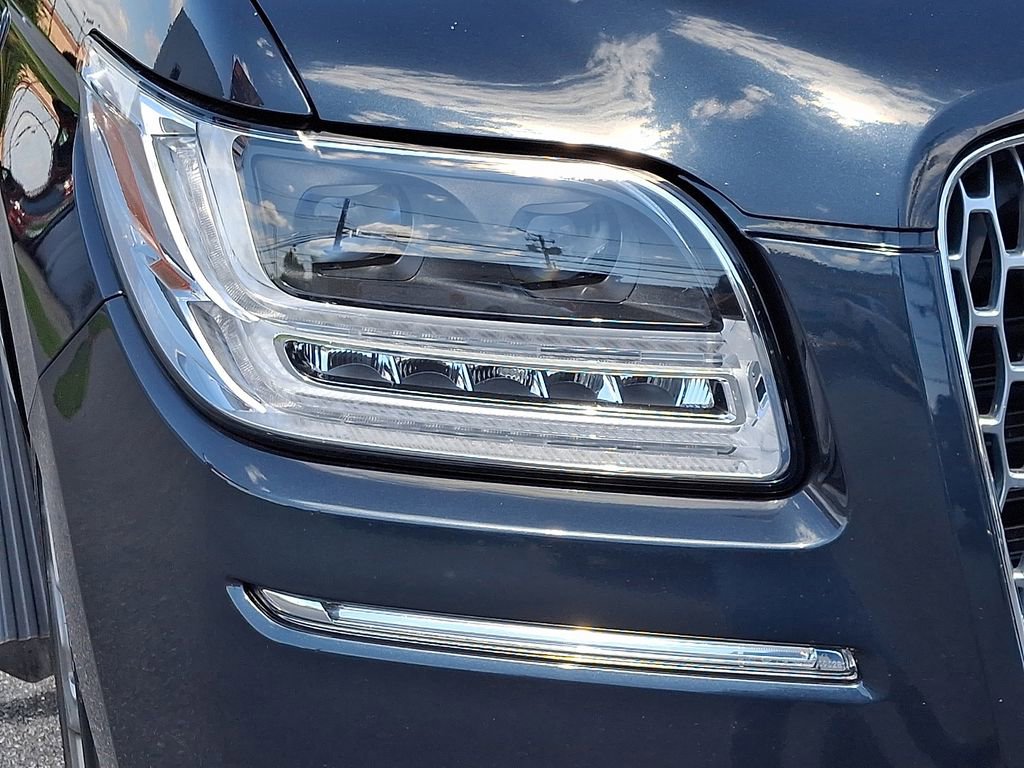 Used 2021 Lincoln Navigator Reserve w/ Luxury Package AWD/4WD image 10