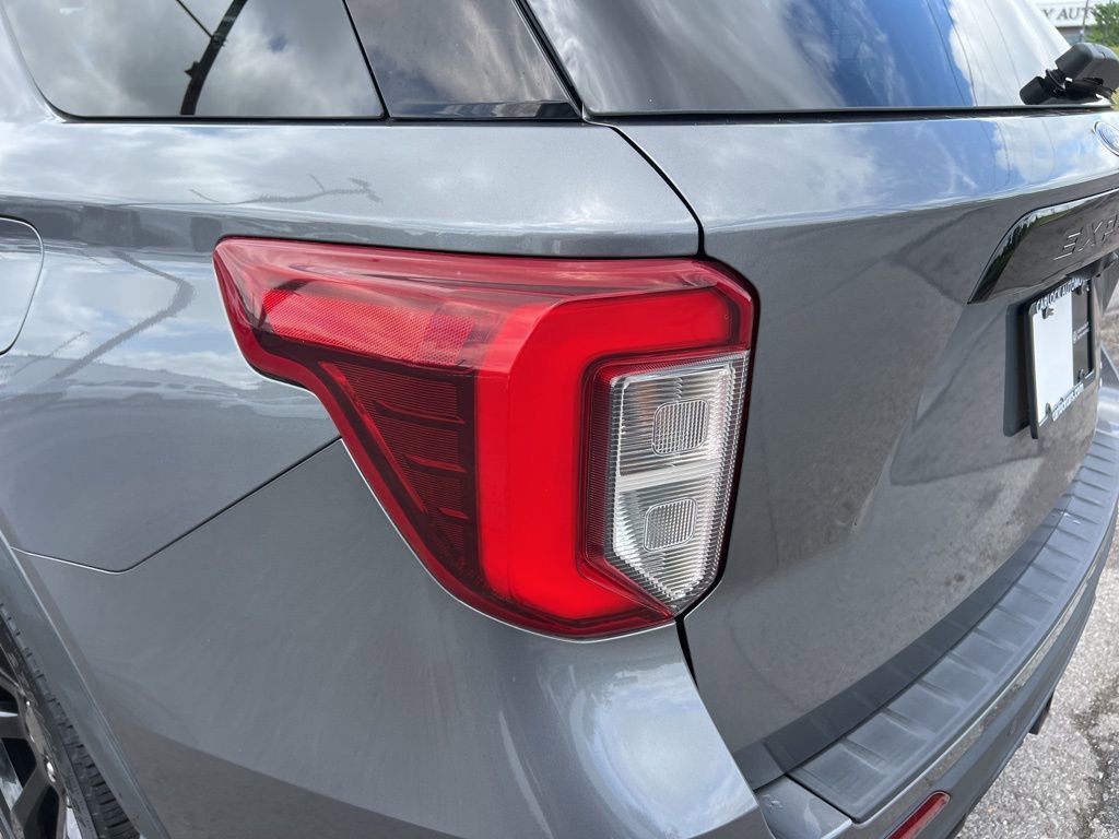 Used 2021 Ford Explorer ST w/ Equipment Group 401A AWD/4WD image 14