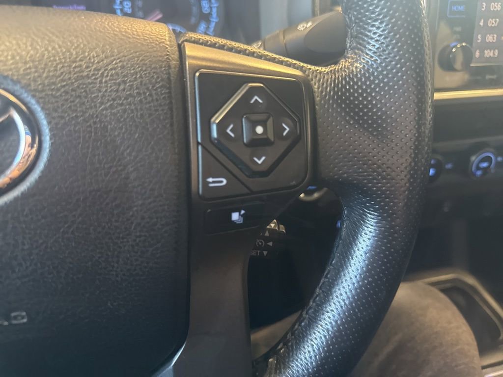 Used 2016 Toyota Tacoma TRD Sport w/ Towing Package image 15