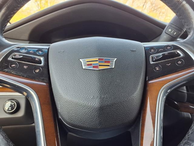 Used 2019 Cadillac Escalade ESV Luxury AWD/4WD image 19