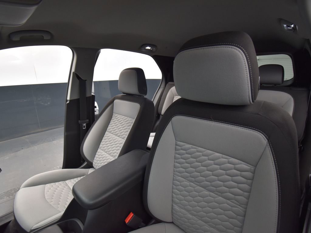 Used 2021 Chevrolet Equinox LS w/ LS Convenience Package image 17