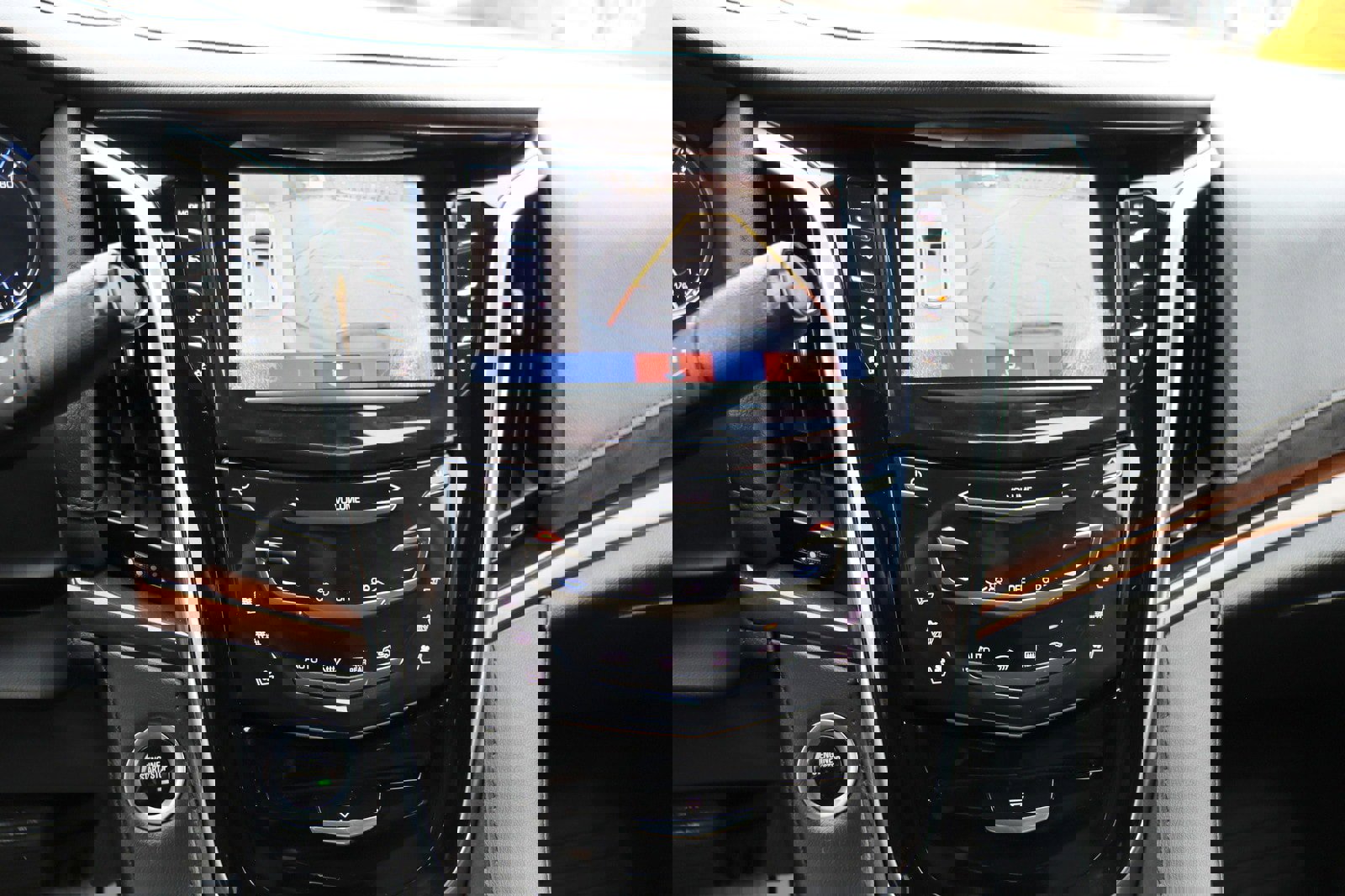 Used 2020 Cadillac Escalade ESV Luxury image 33