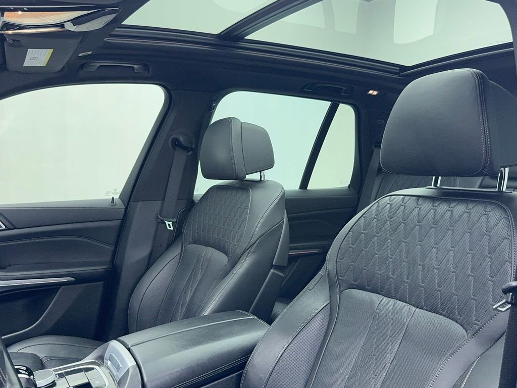 Used 2022 BMW X5 M50i AWD/4WD image 39