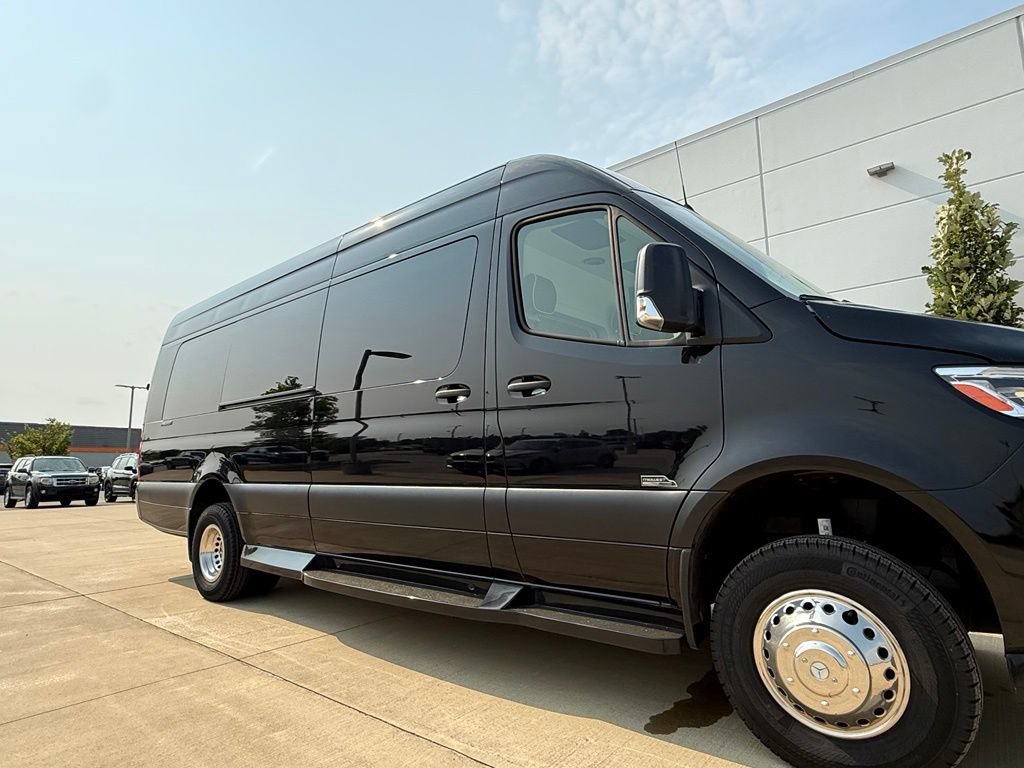 Used 2023 Mercedes-Benz Sprinter 3500 image 8