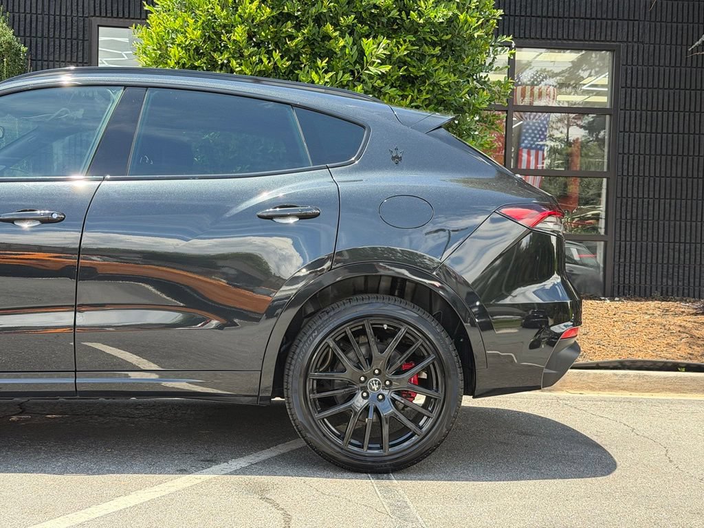 Used 2022 Maserati Levante Modena AWD/4WD image 11
