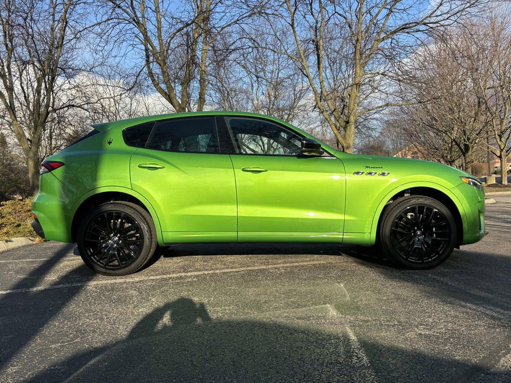 New 2023 Maserati Levante Modena image 7
